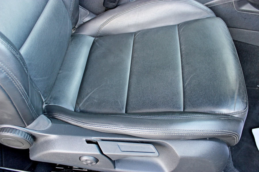 2010 MY11 Volkswagen Eos 1F  103TDI Convertible Image 12