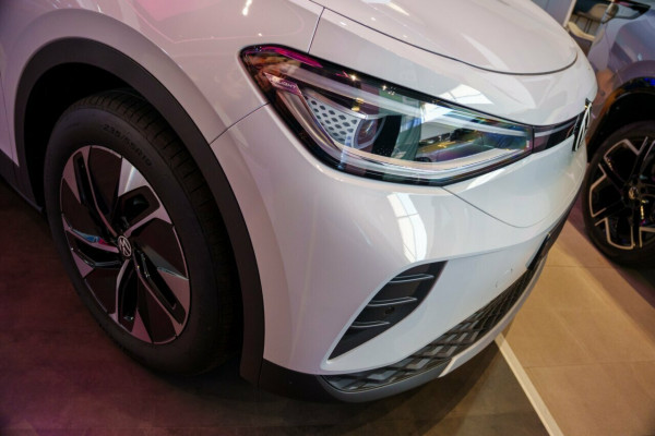2025 Volkswagen ID. 4 E2 Pro SUV Image 6