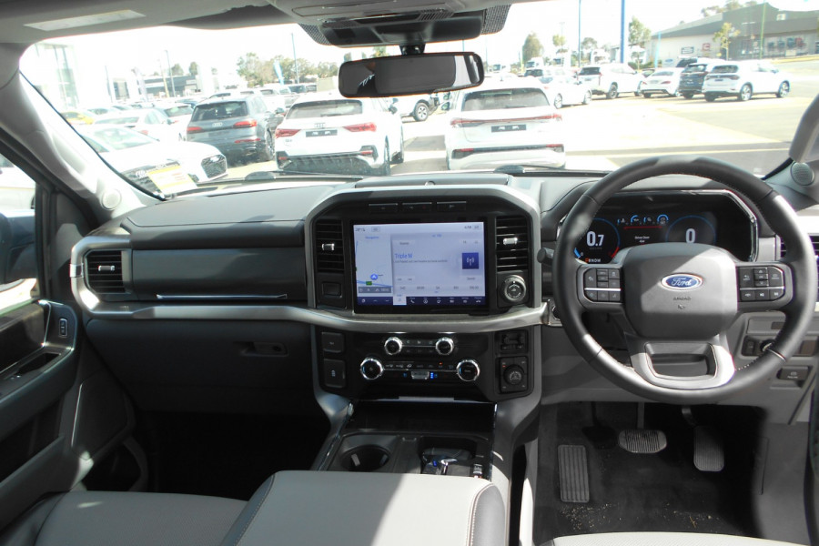 2023 Ford F-150 No Series Lariat Dual Cab Image 15