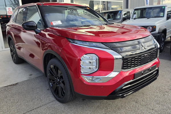 2026 Mitsubishi Outlander ZM Black Edition SUV Image 4