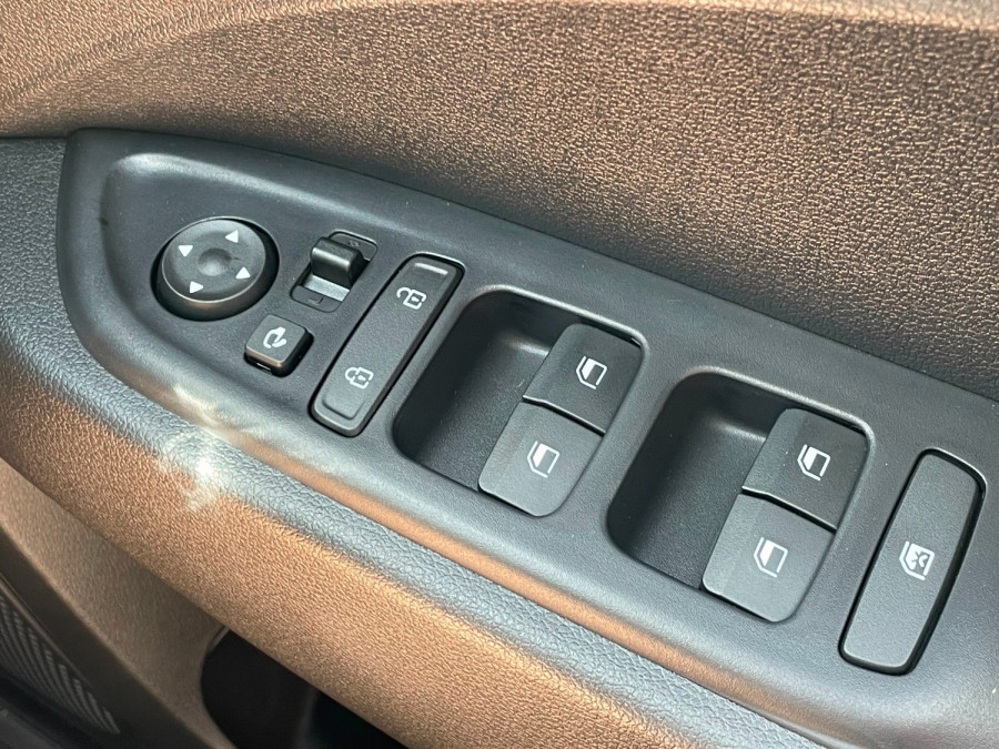 2025 Hyundai Venue QX.V5 Active SUV Image 16