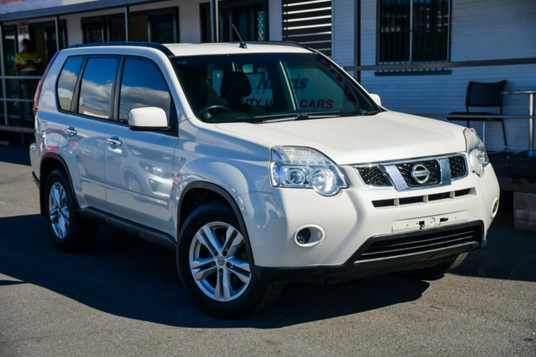 2012 nissan xtrail st