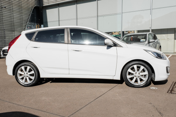 2018 Hyundai Accent RB6 Sport Hatch image 3