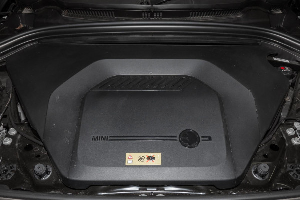 2024 MINI Countryman U25 SE Favoured SUV image 18
