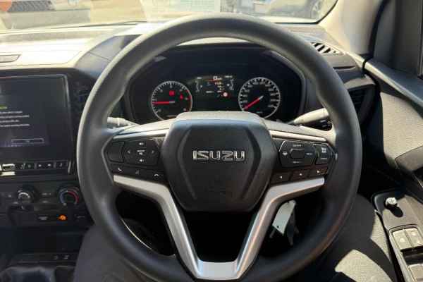 2022 Isuzu D-MAX RG SX Cab Chassis Image 13