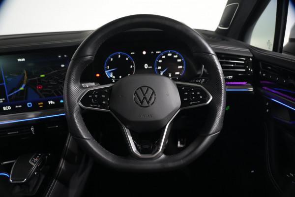 2024 Volkswagen Touareg 210TDI R-Line SUV image 15