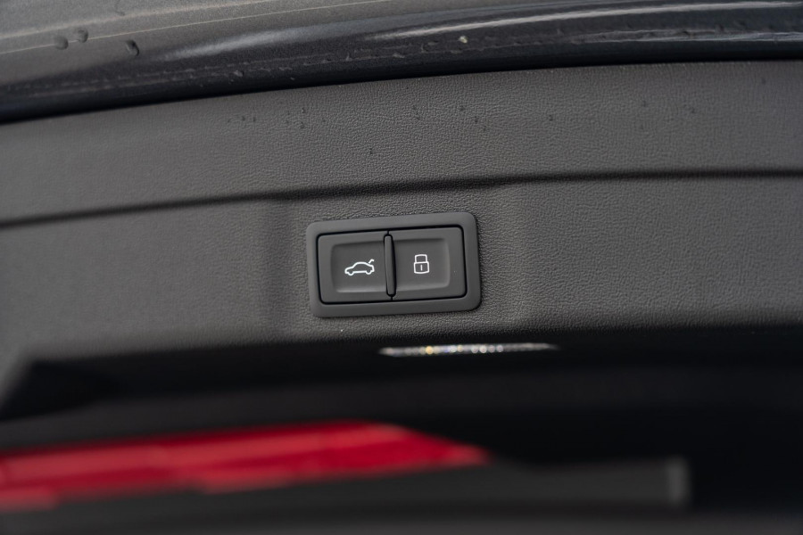 2025 Audi A5 B10 e-hybrid S-Line Hatch