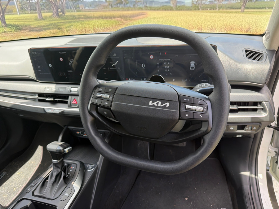 2025 Kia K4 CL4m Sport Sedan Image 7