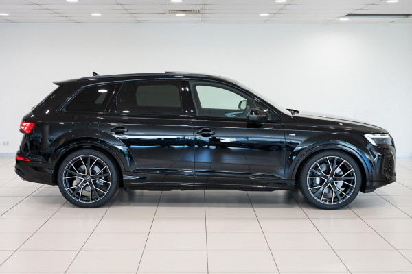 2026 Audi Q7 4M TFSI 250kW S line SUV image 3
