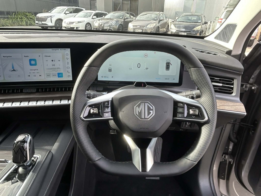 2026 MG QS Essence SUV Image 10