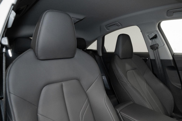 2025 Audi A5 B10 TFSI 150kW S line Sedan image 9