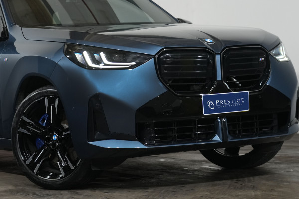 2025 BMW X3 M50 xDrive SUV image 2