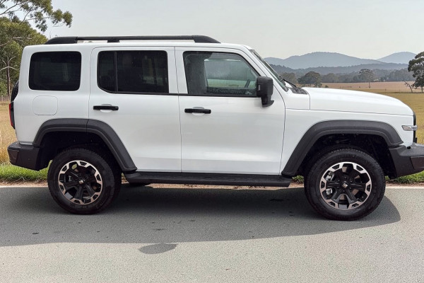 2026 GWM Tank 300 P01 Ultra Hi4-T PHEV SUV Image 8