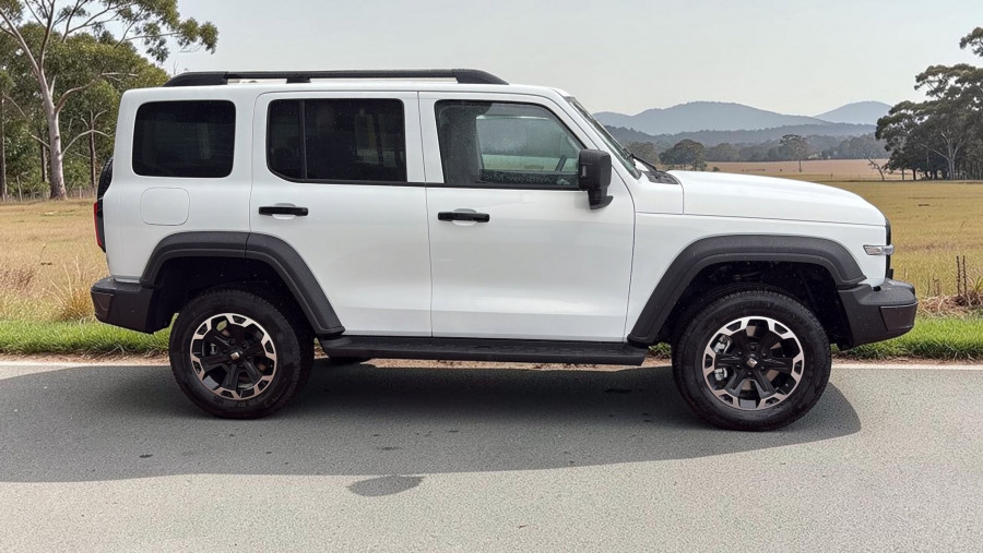 2026 GWM Tank 300 P01 Ultra Hi4-T PHEV SUV Image 8