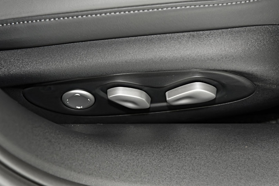 2025 MG IM5 P12L Premium Hatch Image 18
