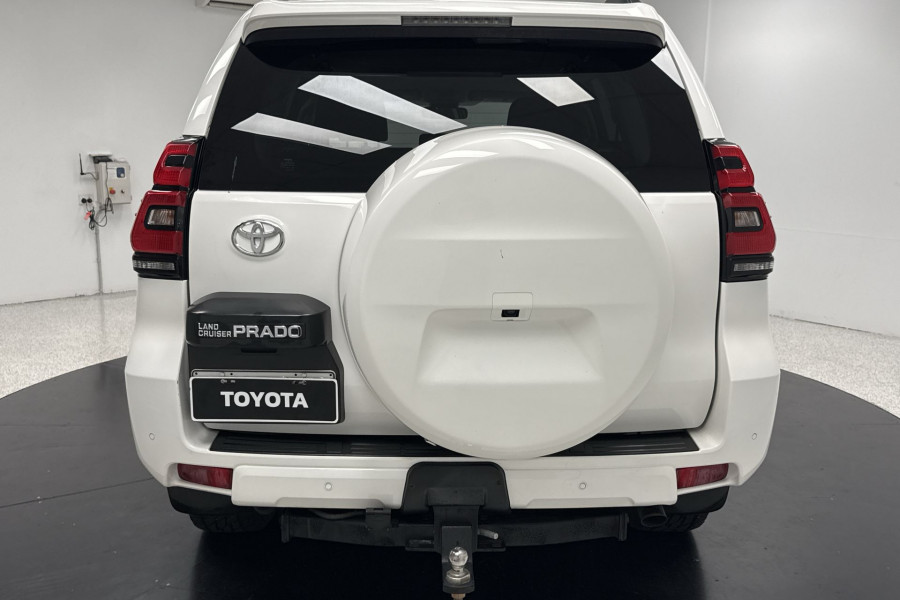 2018 Toyota LandCruiser Prado GDJ150R GXL SUV Image 10