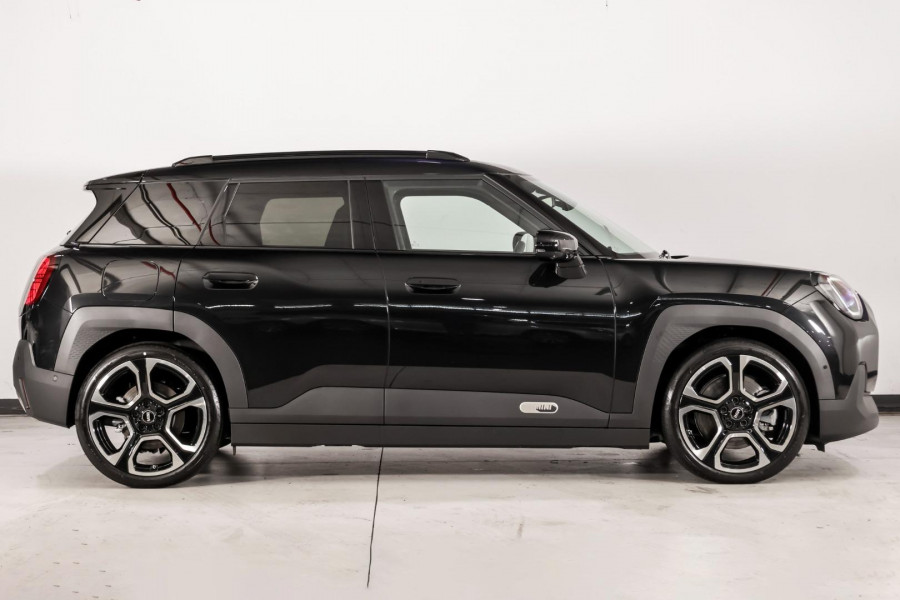 2026 MINI Aceman J05 SE Favoured Hatch