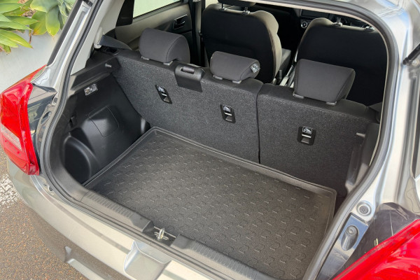 2022 Suzuki Swift AZ Series II GL Hatch Image 12