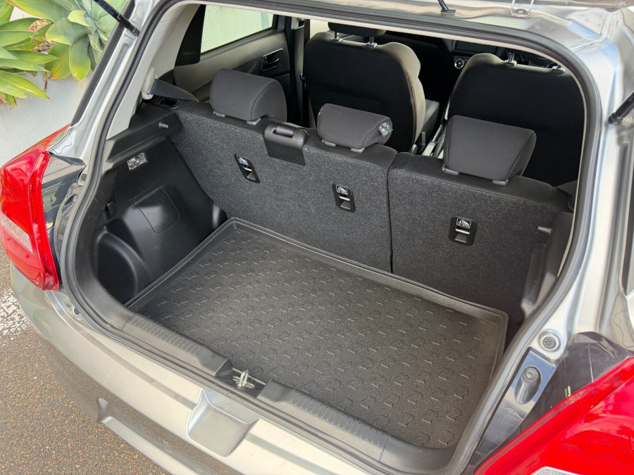 2022 Suzuki Swift AZ Series II GL Hatch Image 12
