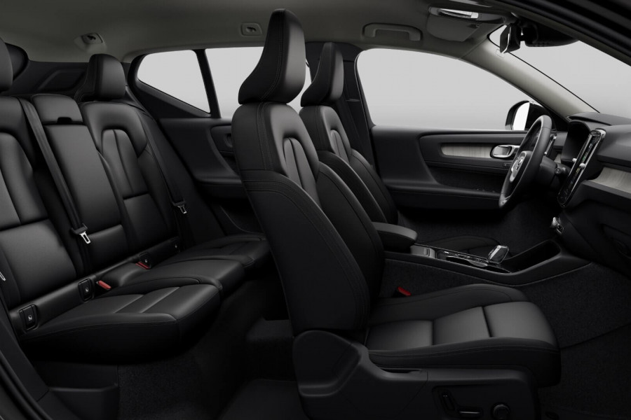 2024 Volvo XC40 XZ Ultimate B4 Bright SUV Image 8