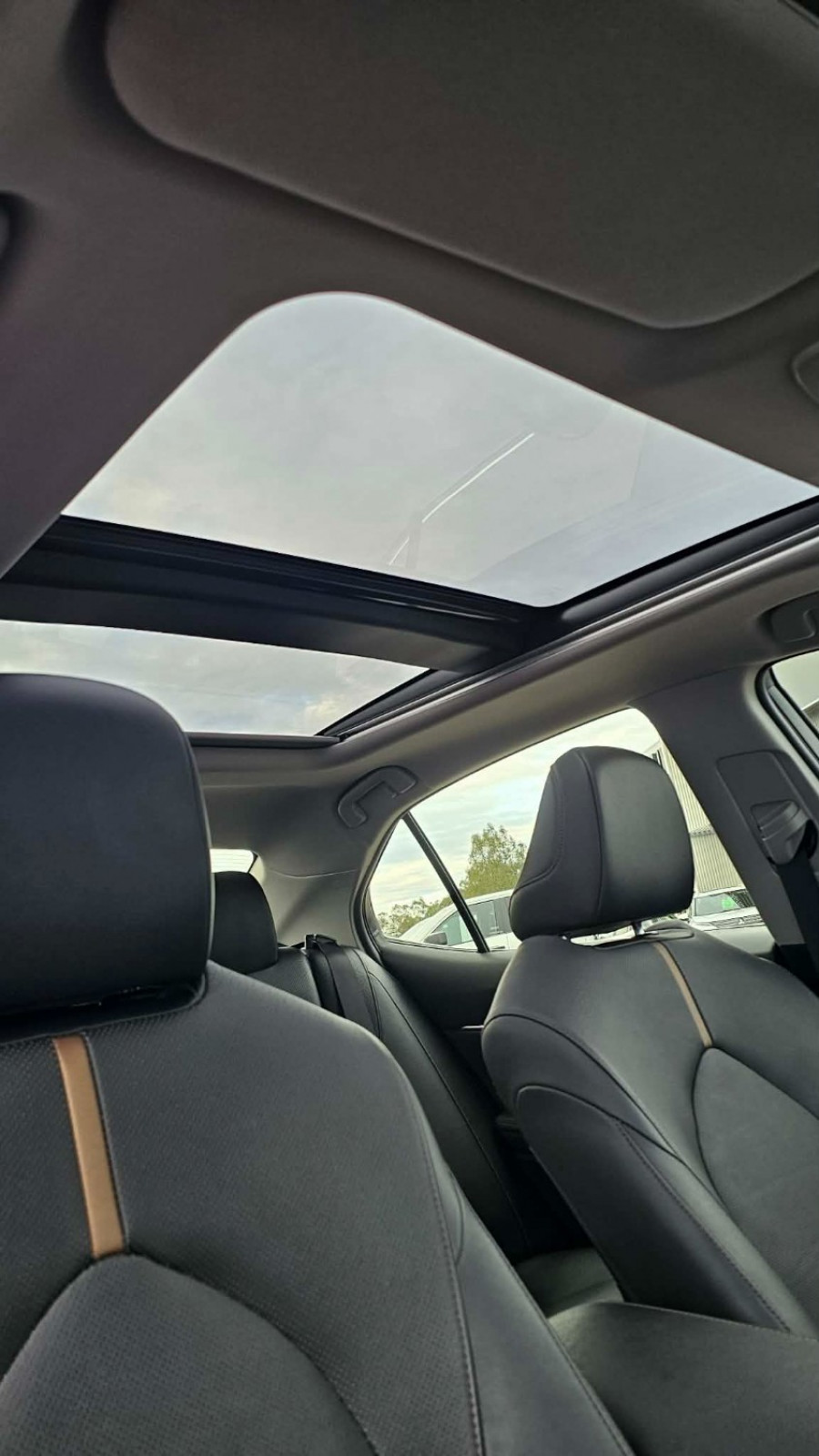 2018 Toyota Camry AXVH71R SL Sedan Image 16