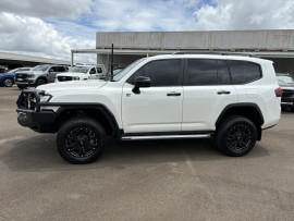 2022 Toyota LandCruiser FJA300R GR Sport Wagon image 4