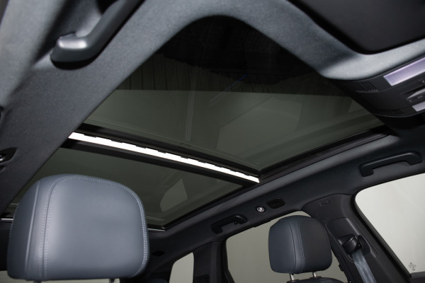2024 Volkswagen Touareg 210TDI R-Line SUV Image 5