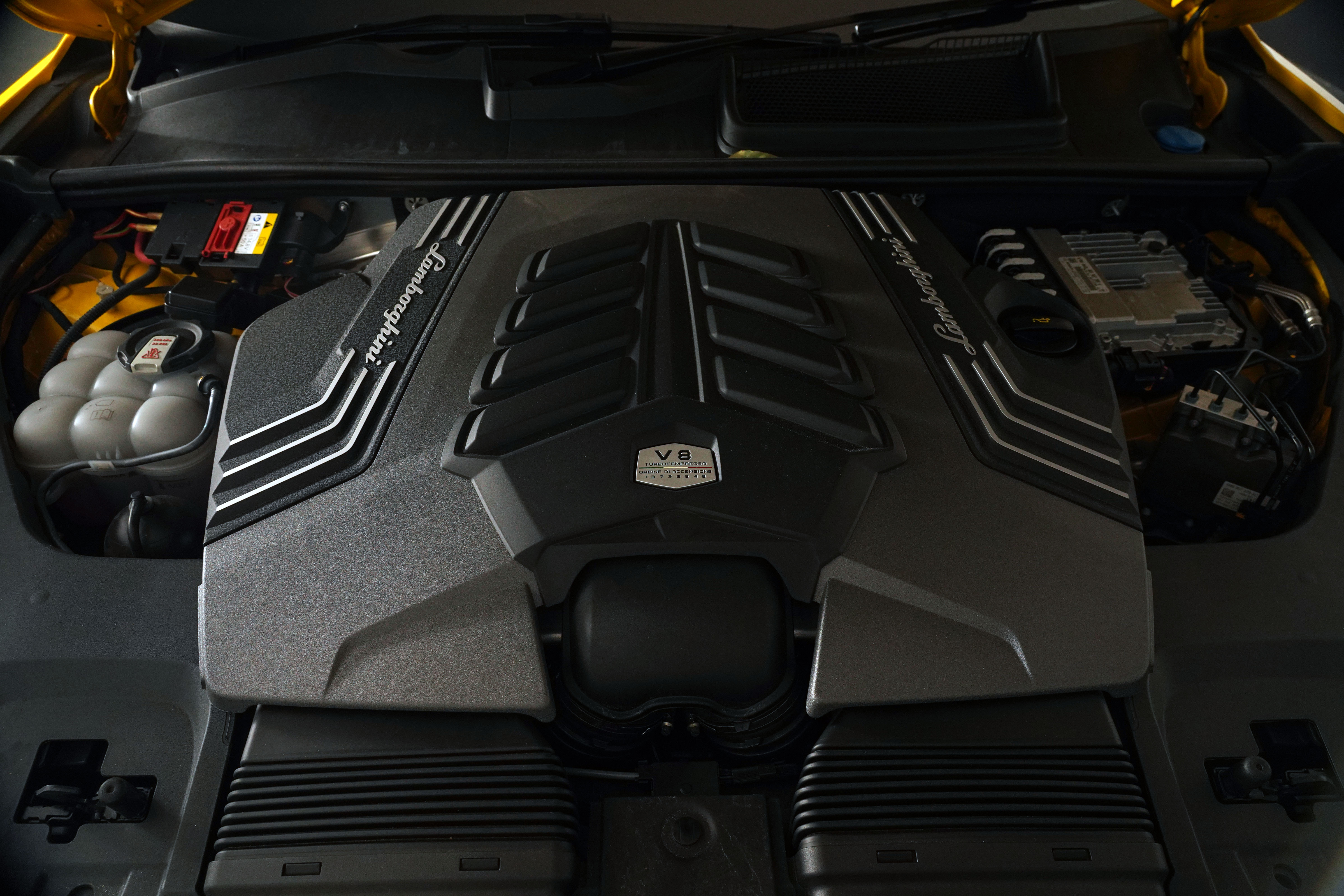 2022 Lamborghini Urus SUV Image 29