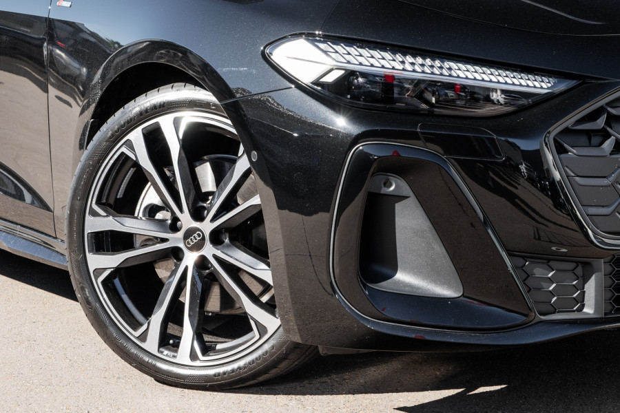 2025 Audi A5 B10 TFSI 200kW S line Sedan