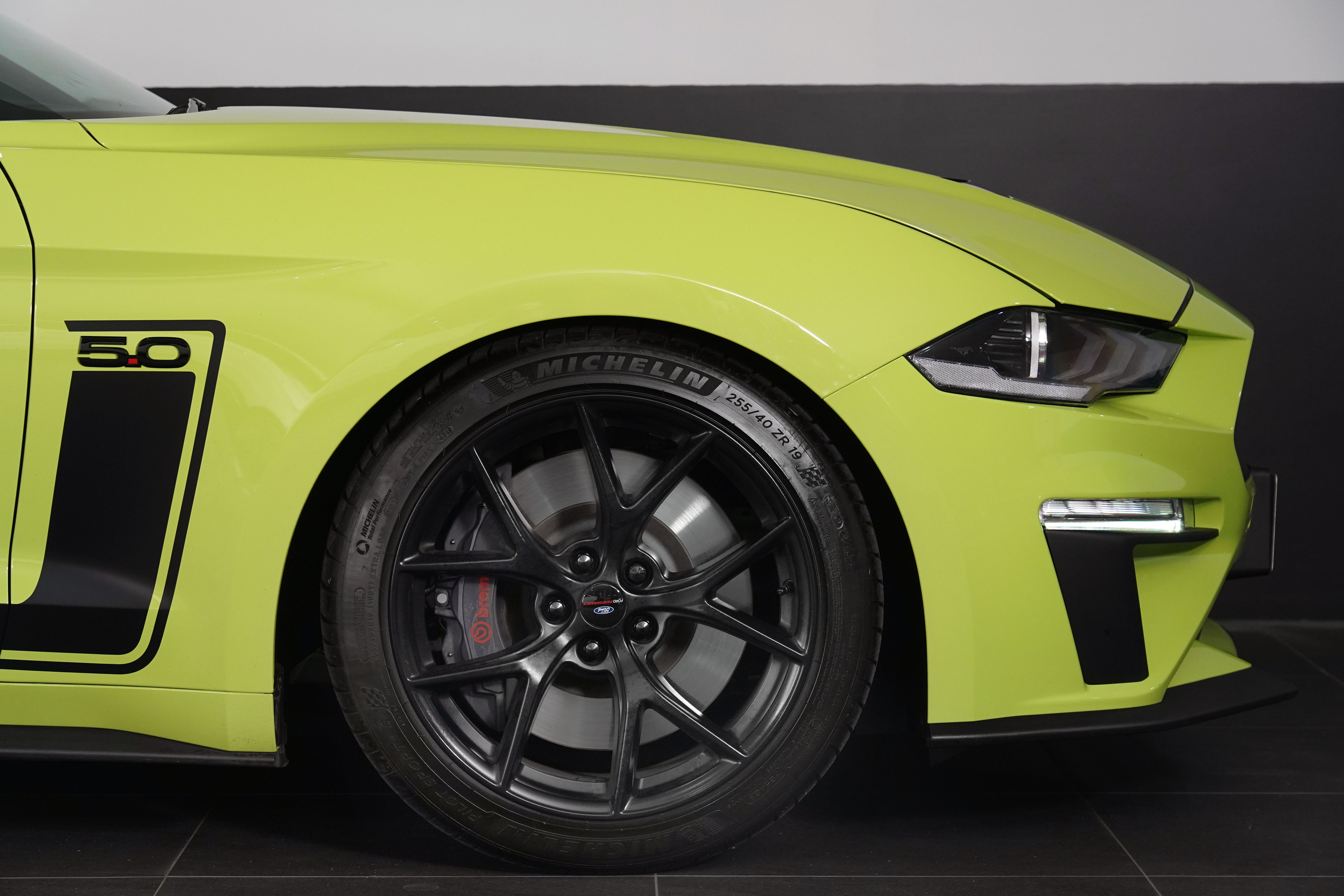 2020 Ford Mustang R-Spec Coupe Image 12