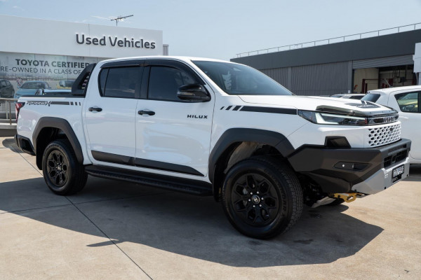 2026 Toyota HiLux GUN227R Rugged X 48V Ute Image 3