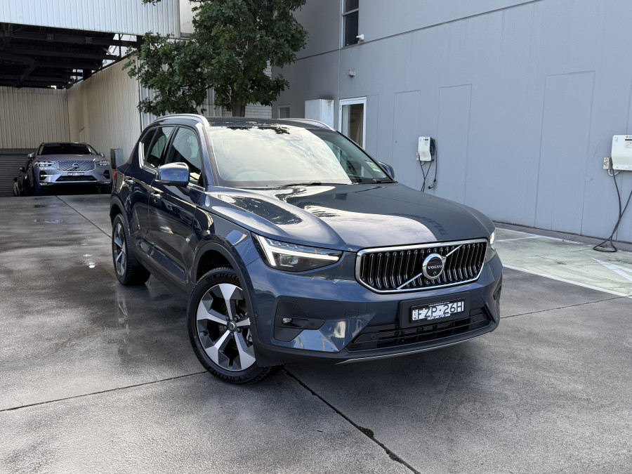 2026 Volvo XC40 XZ Ultra B4 Bright SUV Image 1