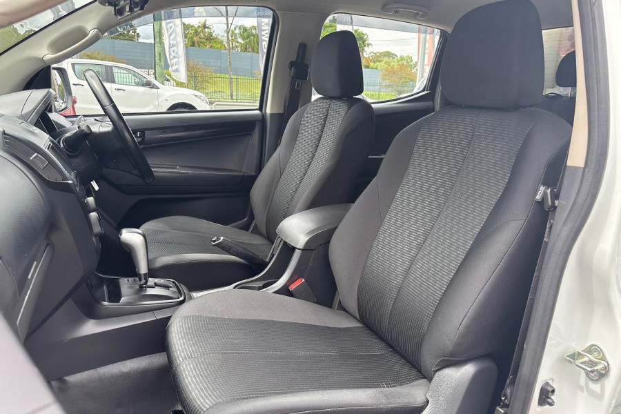 2018 Isuzu D-MAX  SX High Ride Ute Image 16