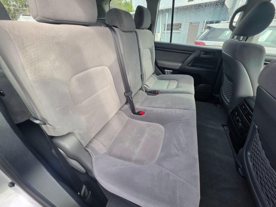 2011 MY10 Toyota LandCruiser VDJ200R GXL SUV Image 26