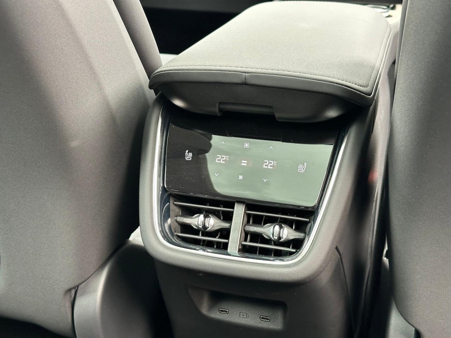 2025 Volvo EX90 No Series Plus Twin Motor SUV Image 22