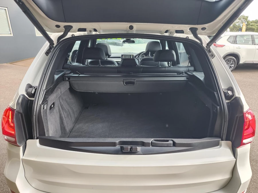 2016 BMW X5 F15 sDrive25d SUV Image 26