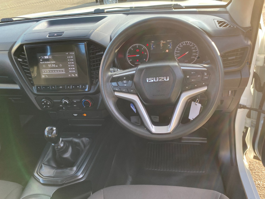 2021 Isuzu D-MAX RG SX High Ride Cab Chassis Image 11