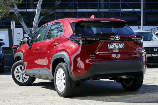 2025 Toyota Yaris Cross MXPJ10R GX SUV Image 3