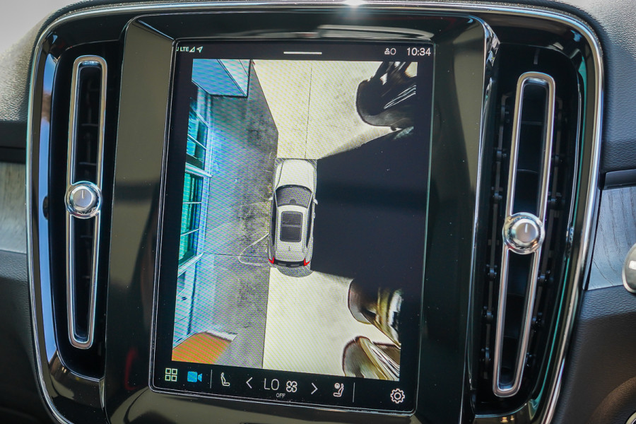 2024 MY25 Volvo XC40 XZ Ultra B4 Dark SUV Image 22
