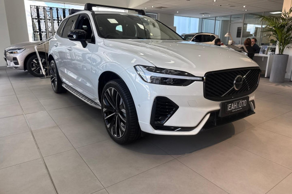 2025 MY26 Volvo XC60 UZ Ultra T8 Plug-in Hybrid Dark SUV Image 5