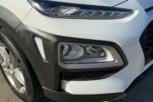 2020 Hyundai KONA OS.3 Active SUV Image 3