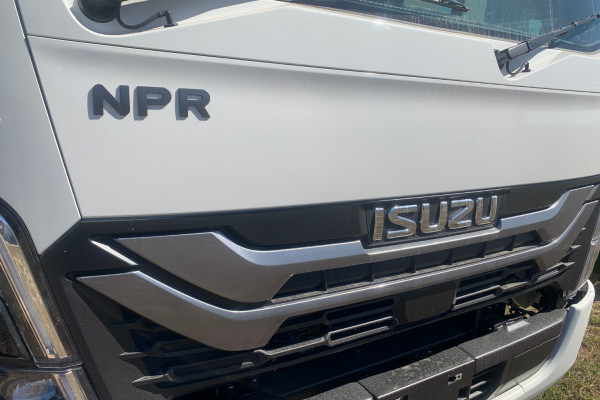 2026 Isuzu NPR Cab Chassis Image 6