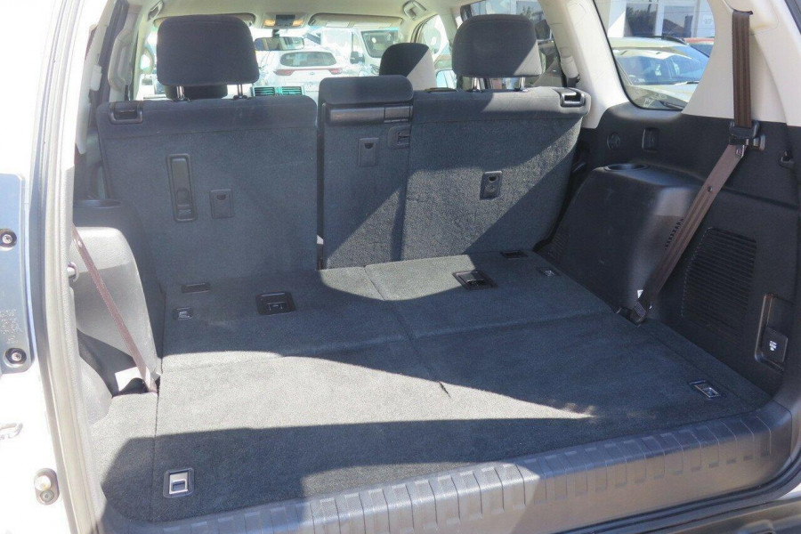 2016 Toyota LandCruiser Prado GDJ150R GXL SUV Image 14