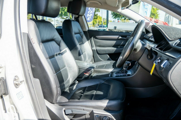2011 MY12 Volkswagen Passat Type 3C 118TSI Wagon Image 16