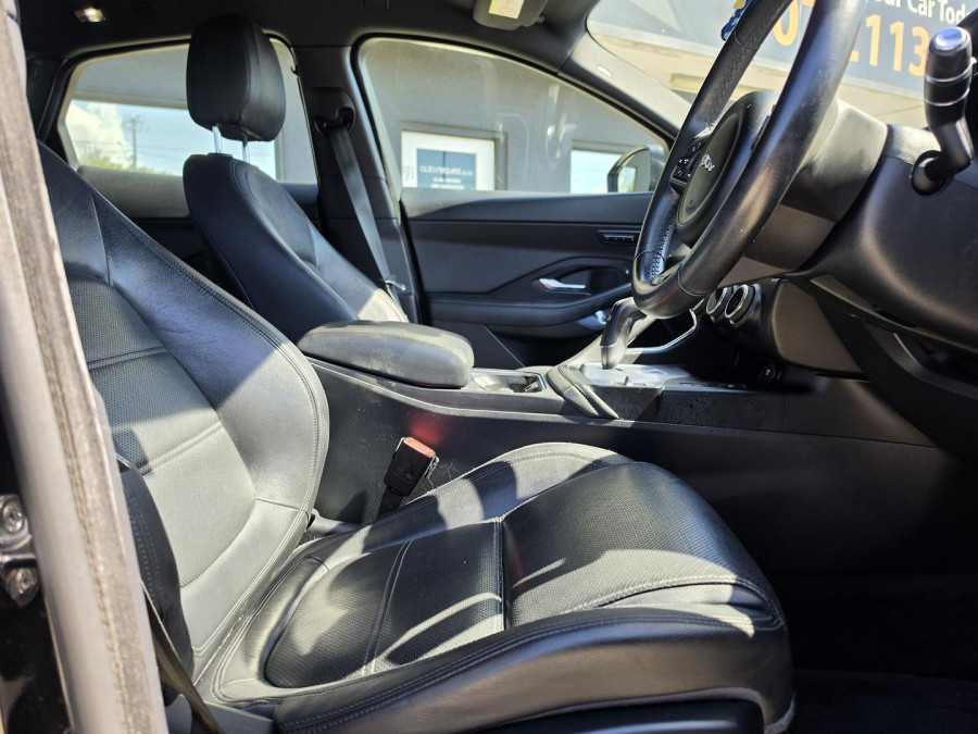 2019 Jaguar E-PACE X540 P200 SE SUV Image 19