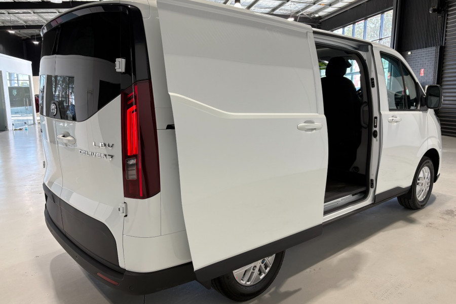 2024 LDV Deliver 7   Van Image 8