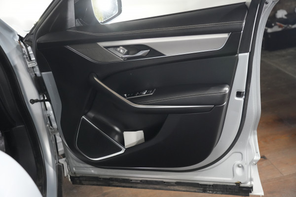 2021 Jaguar F-PACE R-Dynamic SE SUV image 29