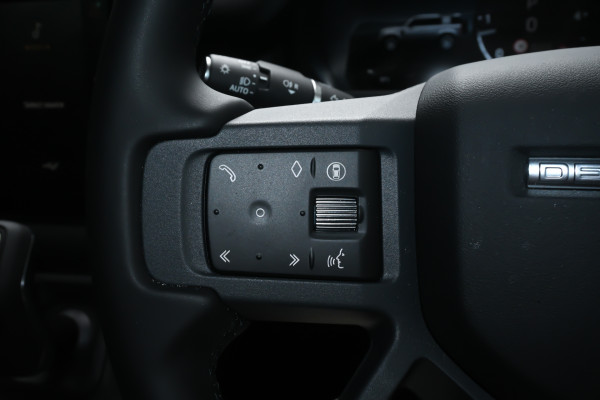 2025 MY25.5 Land Rover Defender L663 110 D350 X-Dynamic SE SUV image 13
