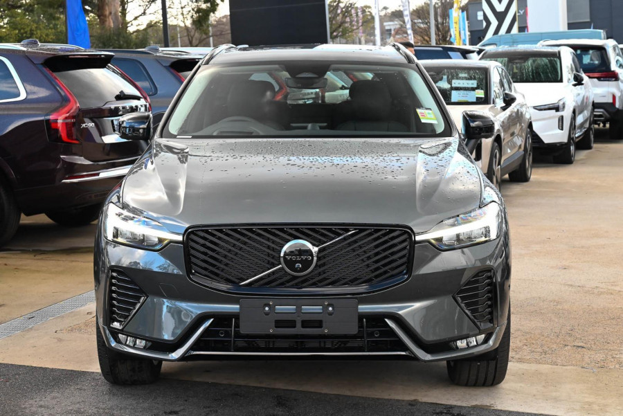 2026 Volvo XC60 UZ Ultra B5 Dark SUV Image 3