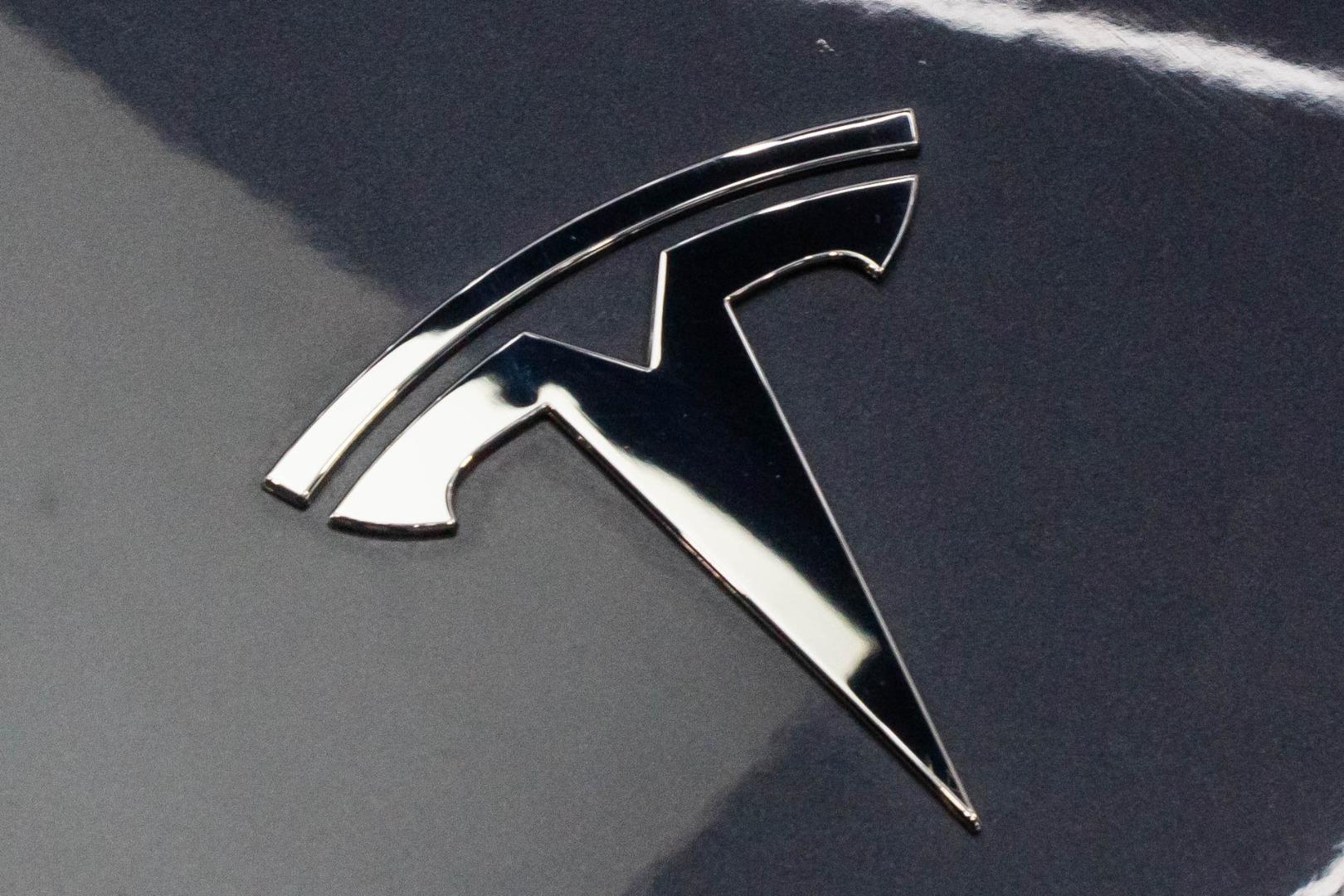 2022 Tesla Model 3  Long Range Sedan Image 12